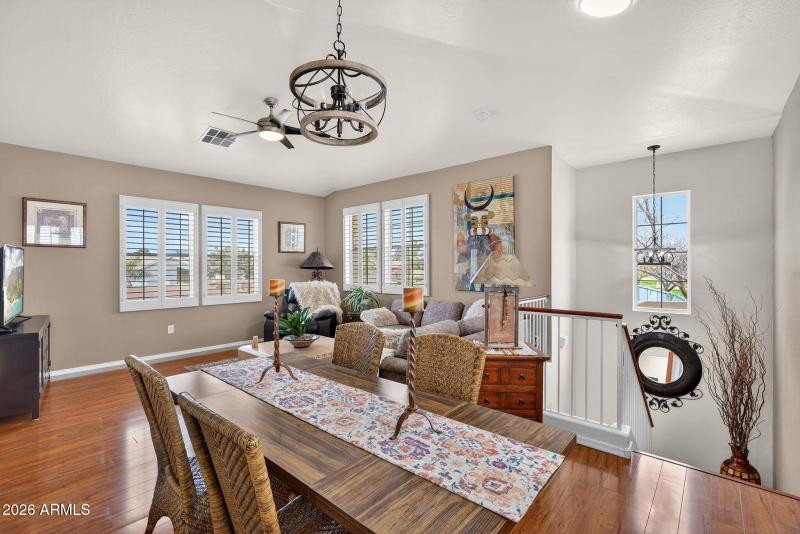 17-web-or-mls-28- E Neville Ave