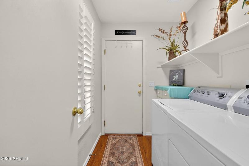 37-web-or-mls-48- E Neville Ave