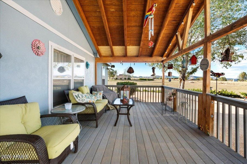 Front Deck - 570 S Mustang Valley