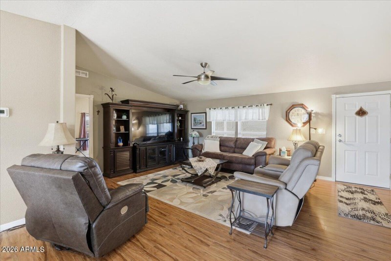 Living Room - 570 S Mustang Valley