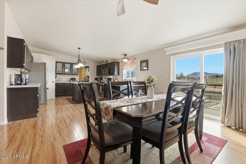 Dining Room - 570 S Mustang Valley