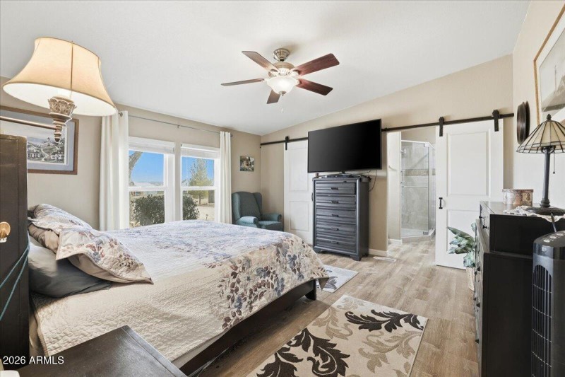 Primary Suite - 570 S Mustang Valley