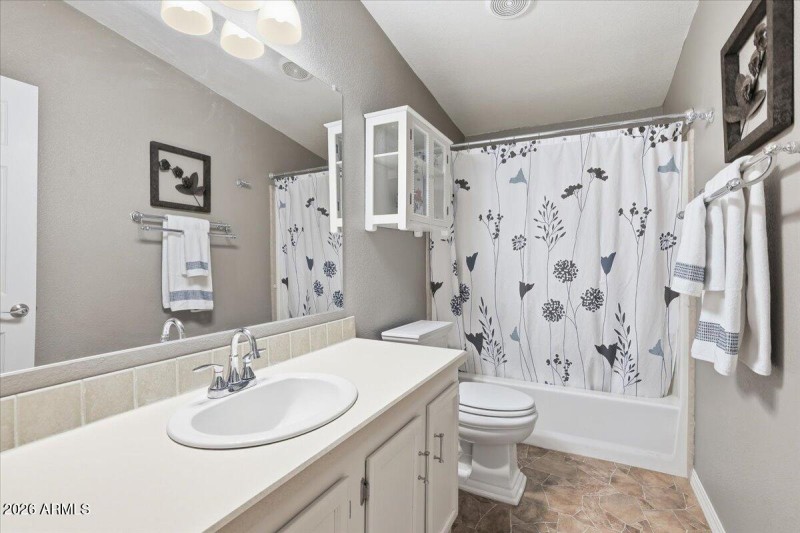Bathroom 2 - 570 S Mustang Valley