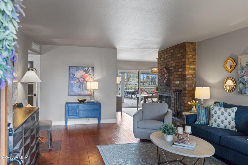 2235 W Isabella Ave-5