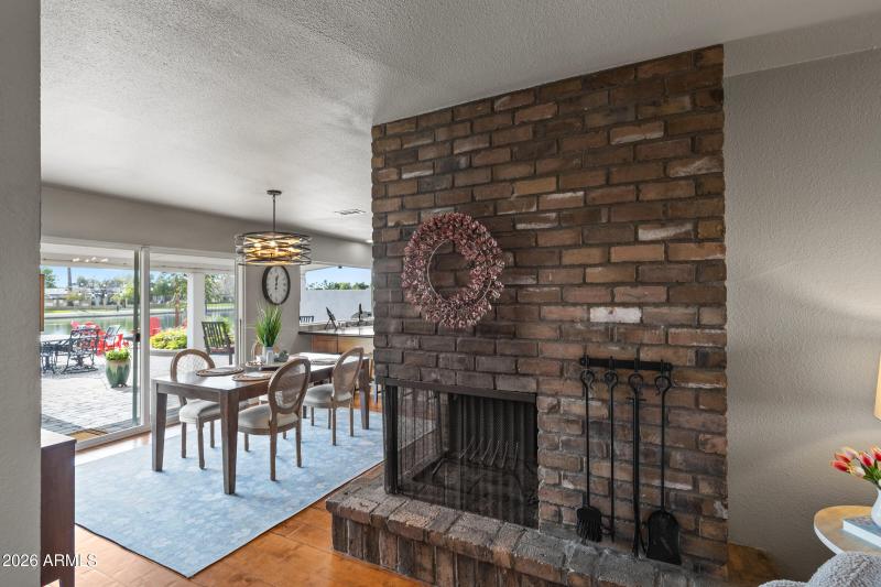 2235 W Isabella Ave-9