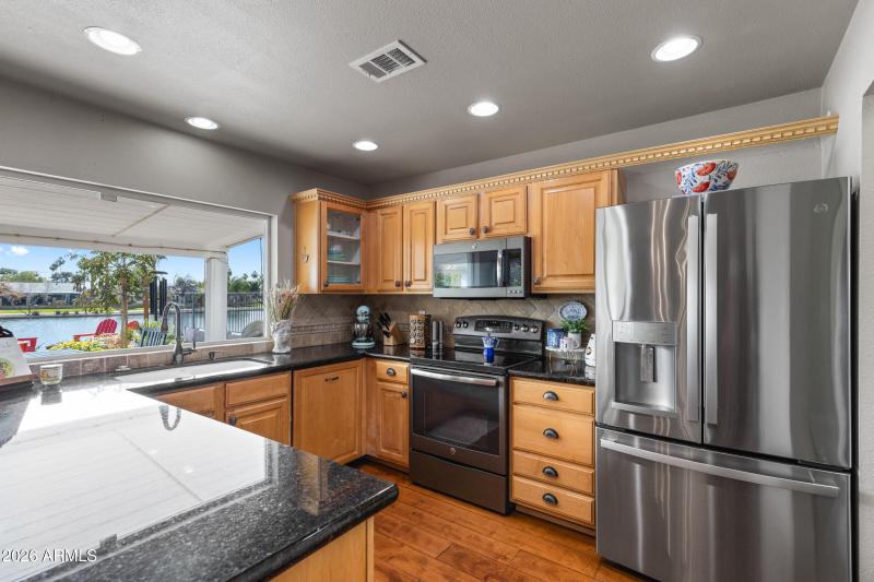 2235 W Isabella Ave-20