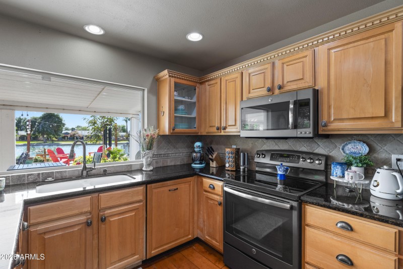 2235 W Isabella Ave-21