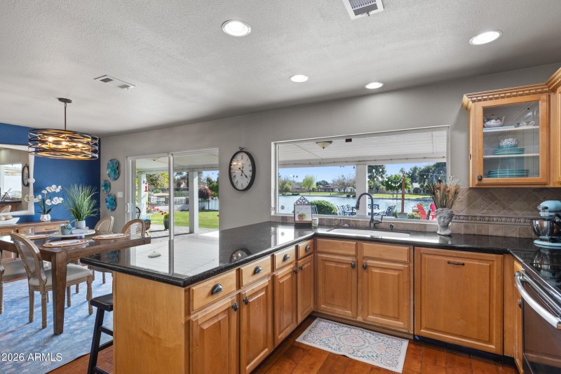 2235 W Isabella Ave-22