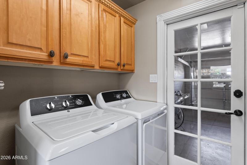 2235 W Isabella Ave-25