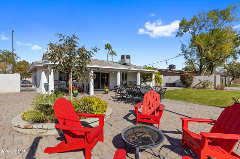 2235 W Isabella Ave-28