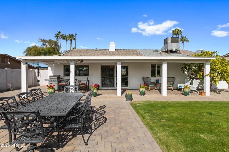 2235 W Isabella Ave-34