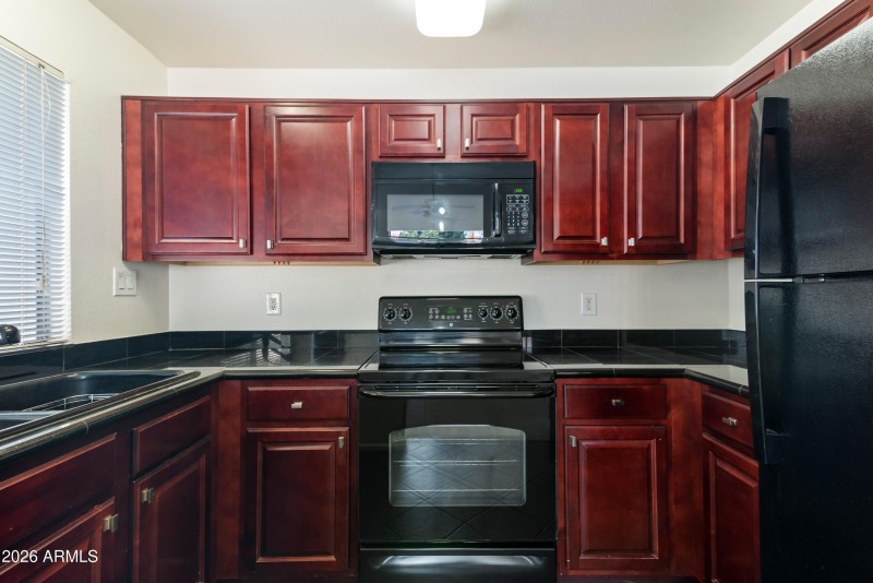 17_10115 e mountain view rd-2106-17