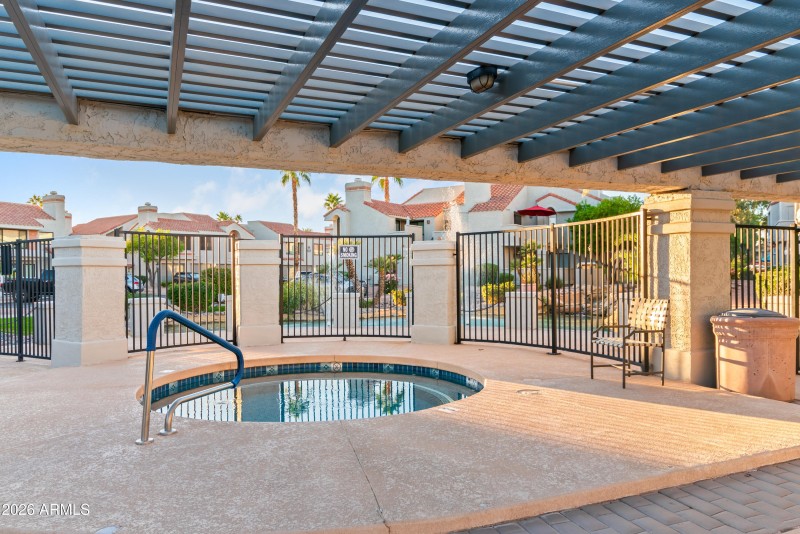 29_10115 e mountain view rd-2106-27