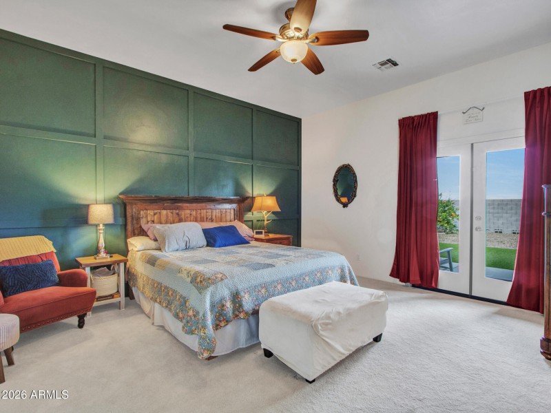 09-Primary-Bedroom-(2)