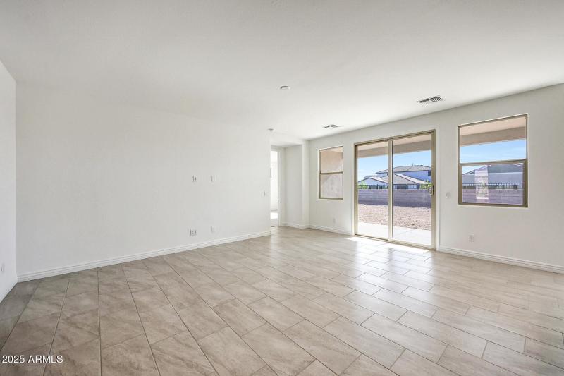 PHX_Miravida_Lot 1157_Dove_14813_greatro