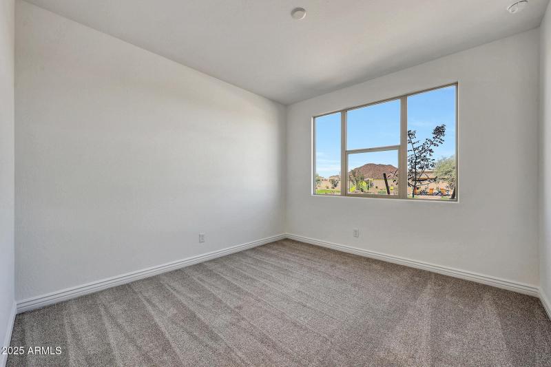 PHX_Miravida_Lot 1157_Dove_14813_bed2