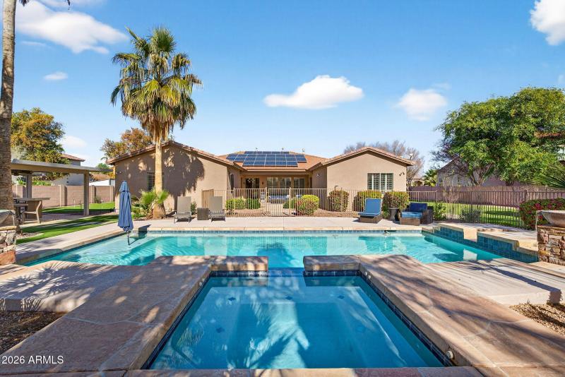 Beautiful Backyard with Pool & Spa