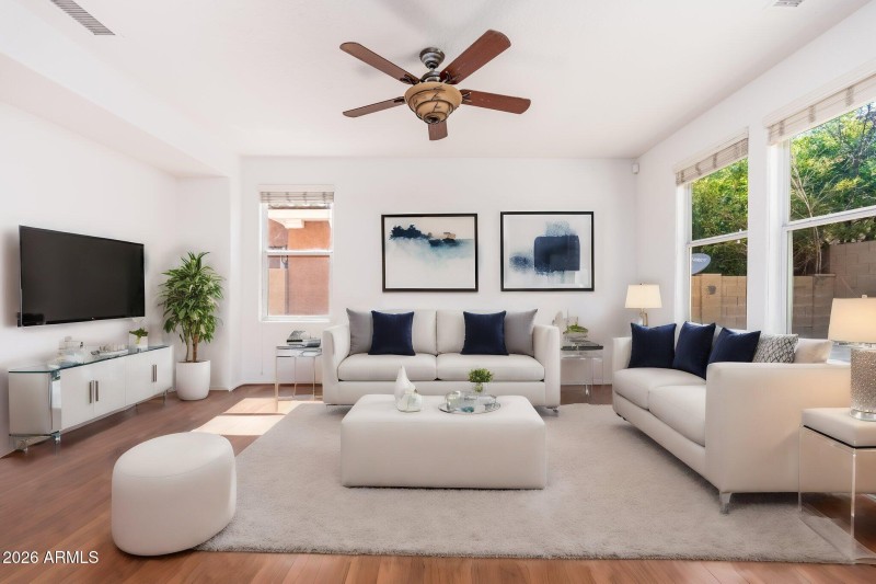 1122 W Dawn Dr - 18 VS