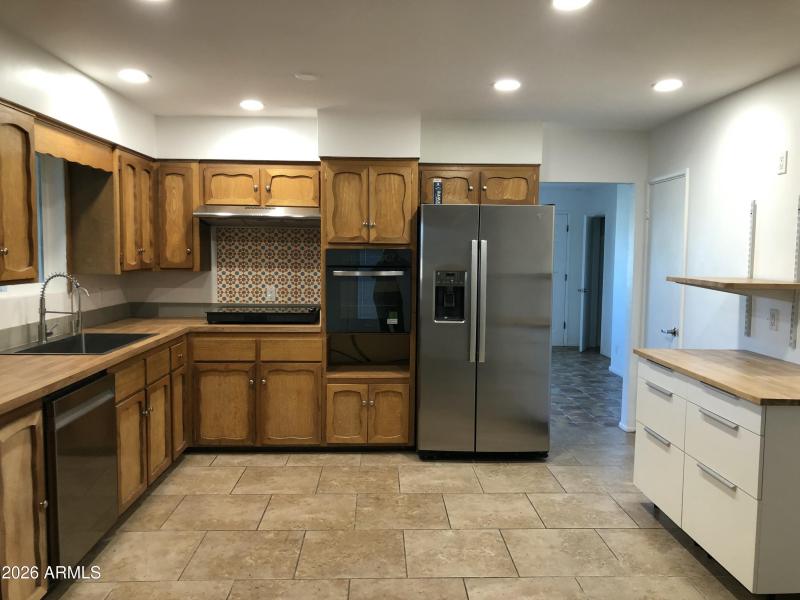 Spacious Open kitchen