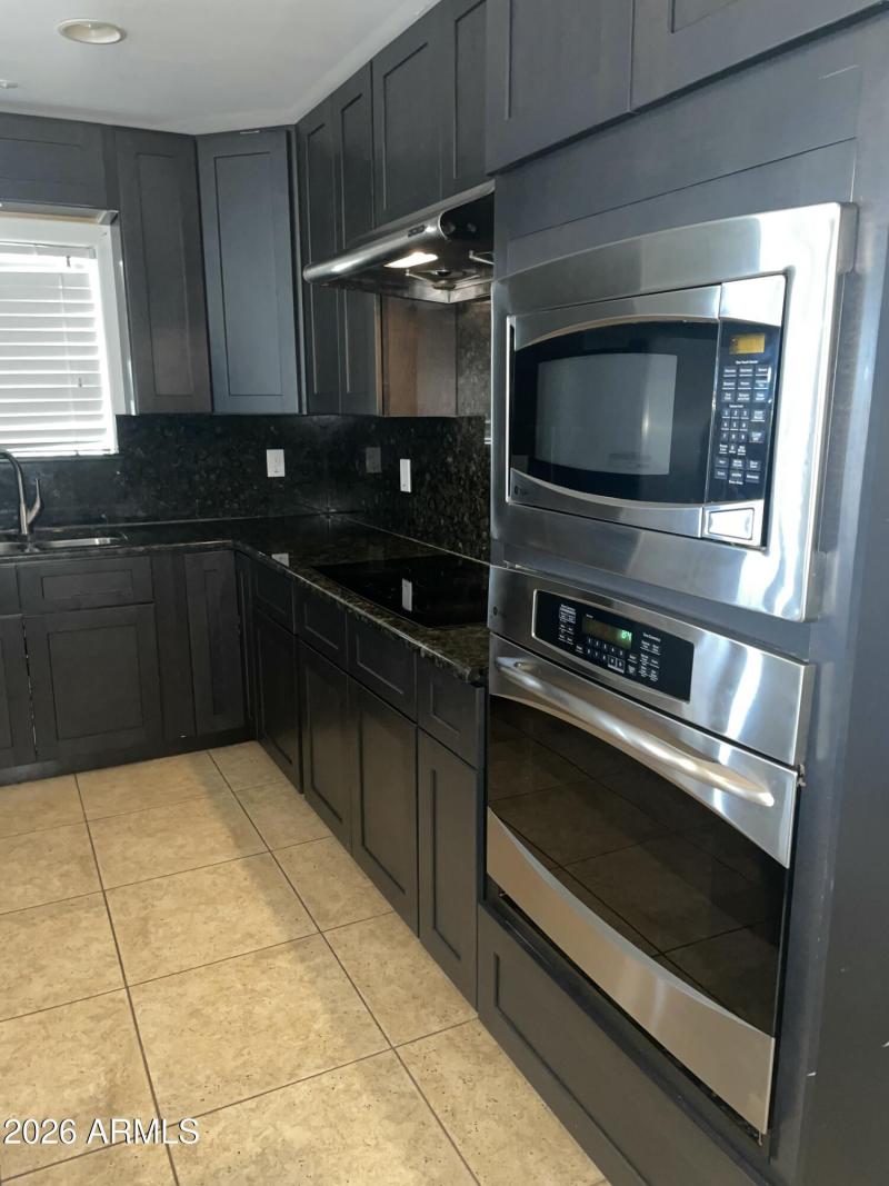 7F6538C2-39F8-442B-B50E-F0DBA945F173