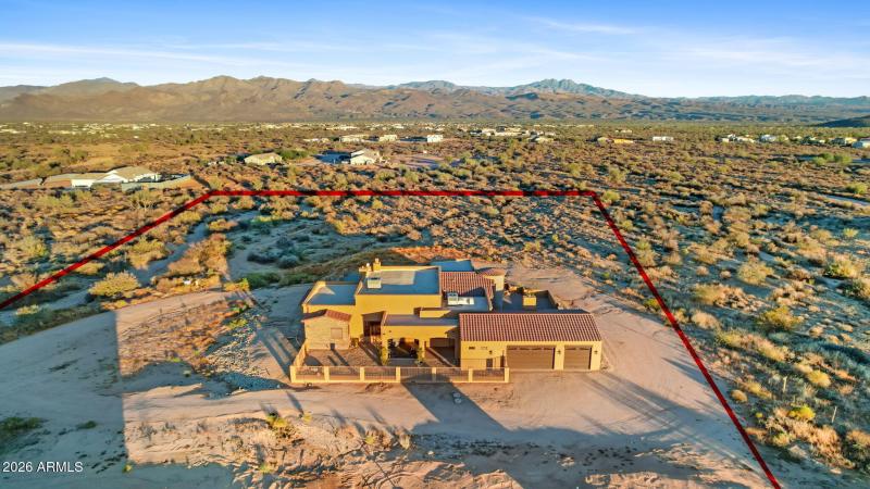 77-web-or-mls-DJI_0024_PropertyLines (1)