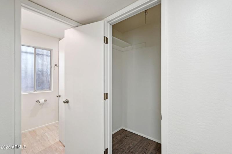 37-web-or-mls-W Cheryl Dr-S2501-037