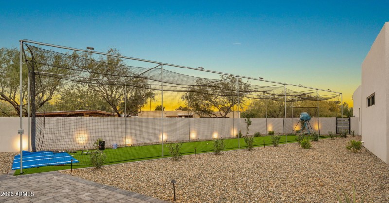 97-web-or-mls-Backyard2