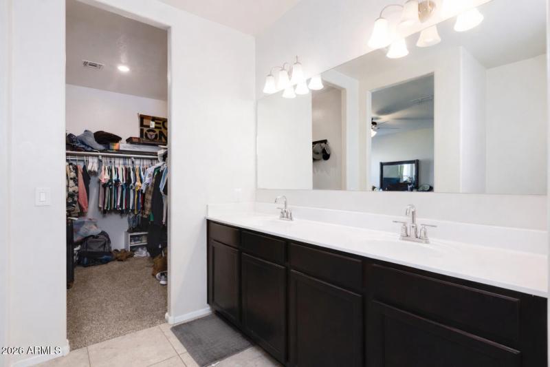 D736EC34-2818-4116-B664-3712DCD48458