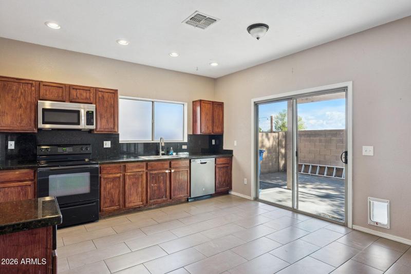 10-web-or-mls-790-e-reflection-pl