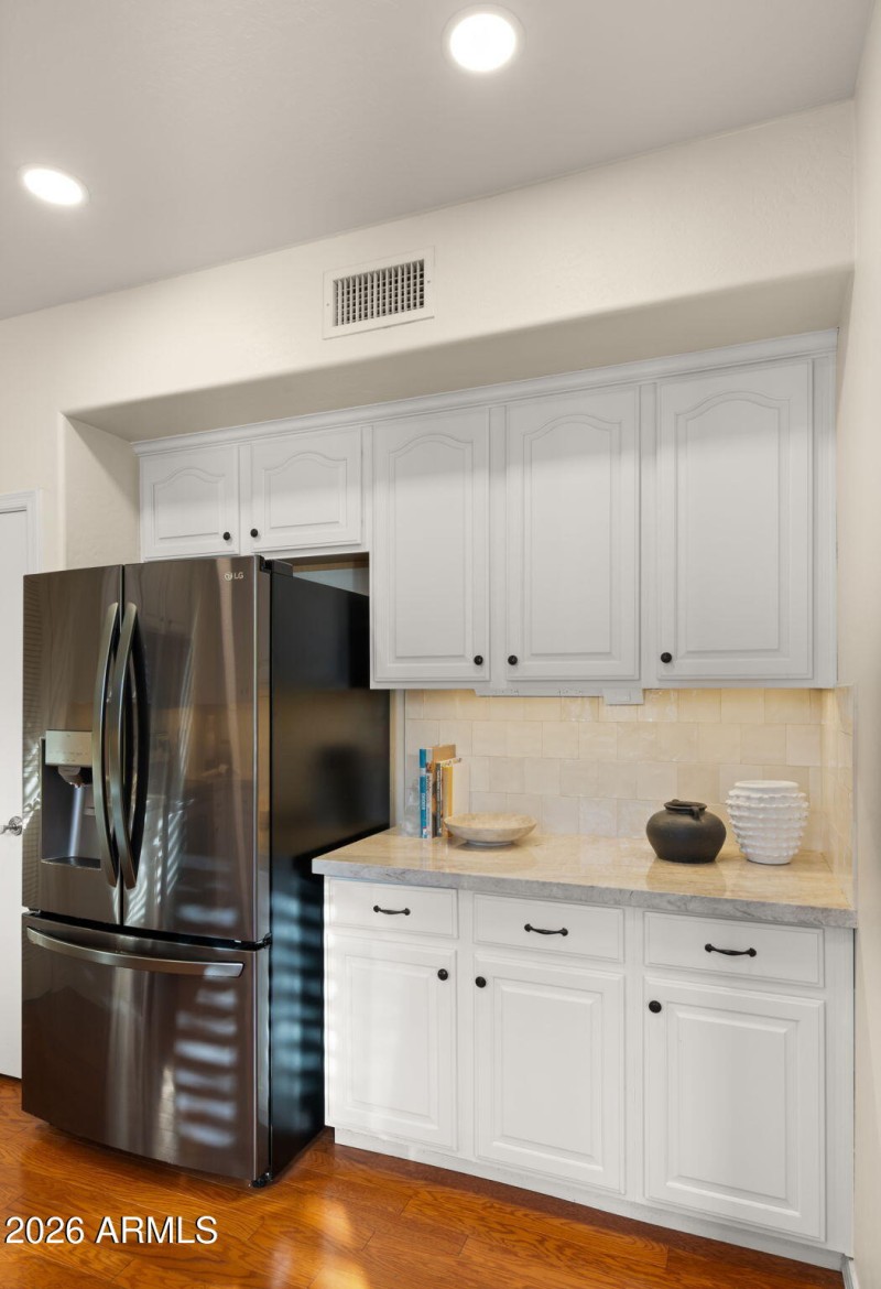 17-web-or-mls-Kitchen4