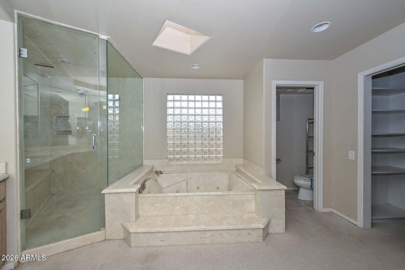 Primary Bath-Jetted Tub