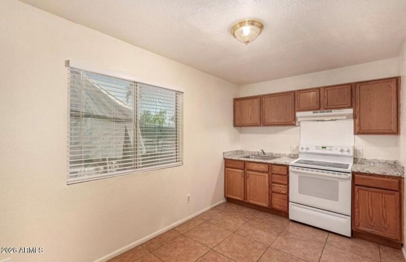 Culver Unit 1 Kitchen 1