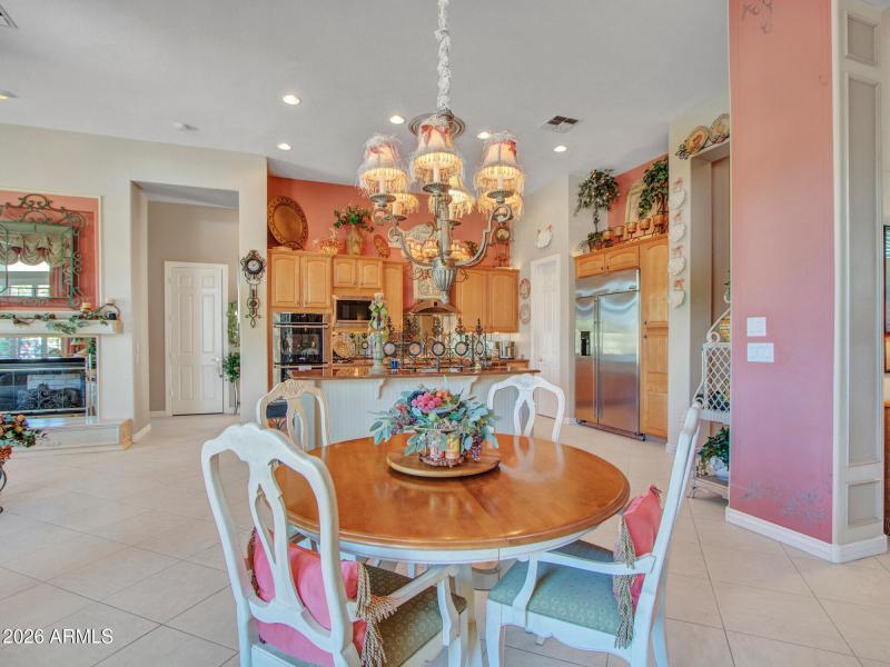 07-Breakfast-nook-(4)