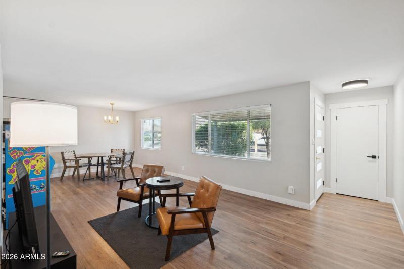 6-web-or-mls-5122-n-13th-ave