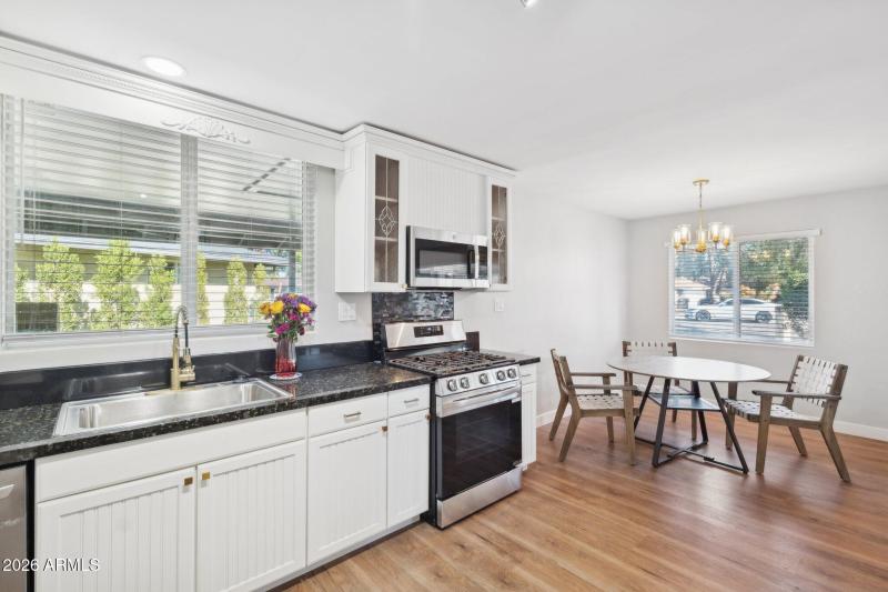 11-web-or-mls-5122-n-13th-ave