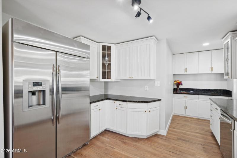 13-web-or-mls-5122-n-13th-ave