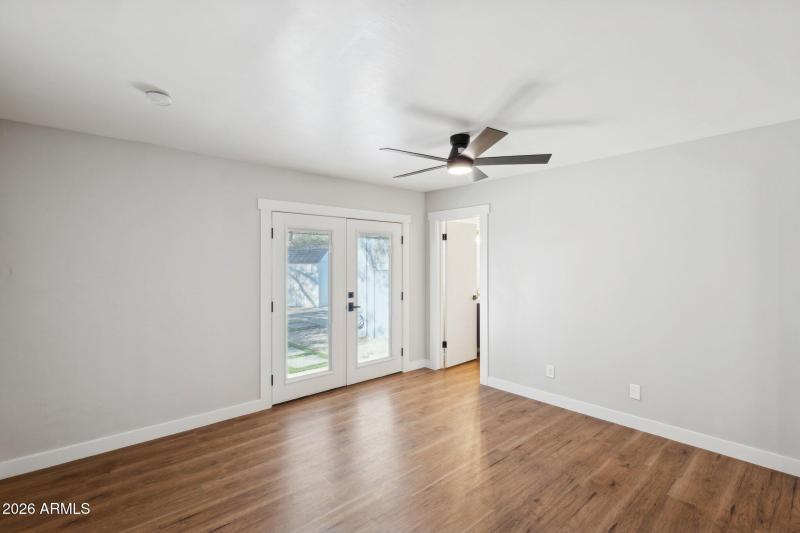 15-web-or-mls-5122-n-13th-ave