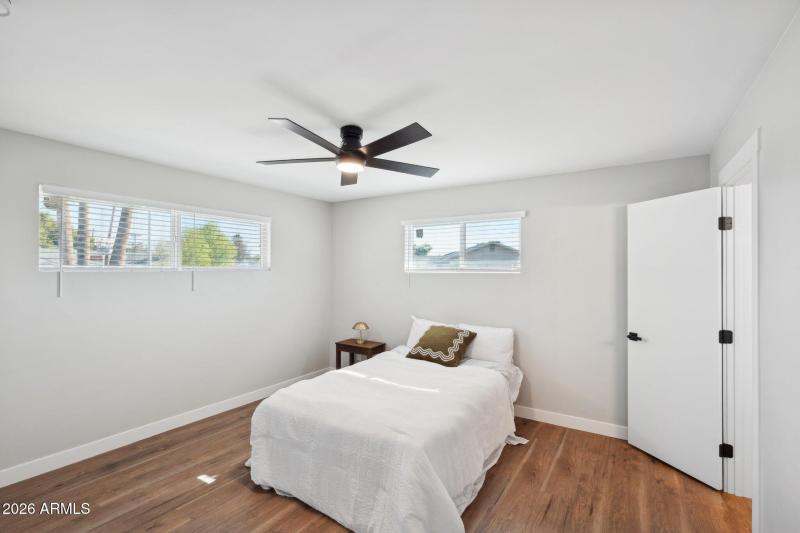 20-web-or-mls-5122-n-13th-ave