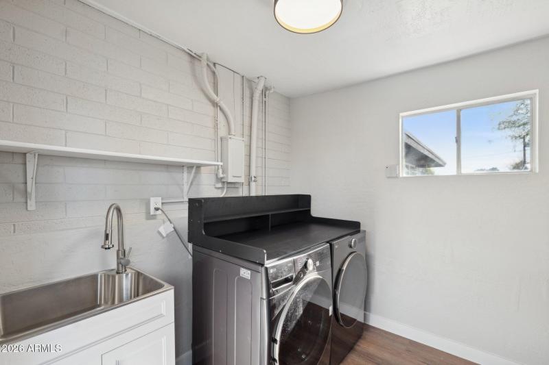 26-web-or-mls-5122-n-13th-ave