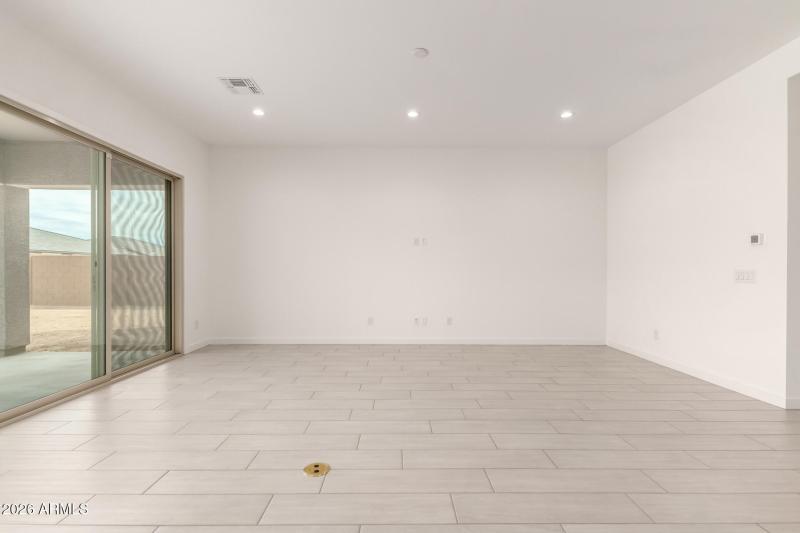 11 - Desert Hollow 15832