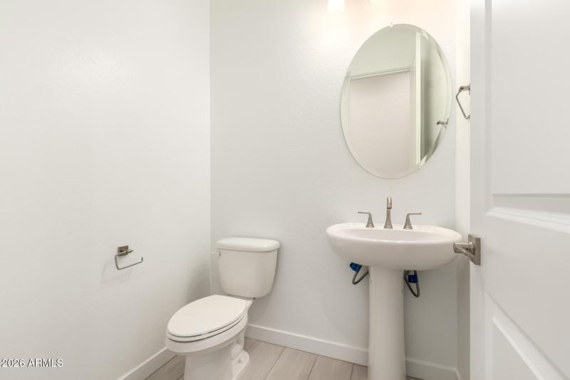 17 - Desert Hollow 15832