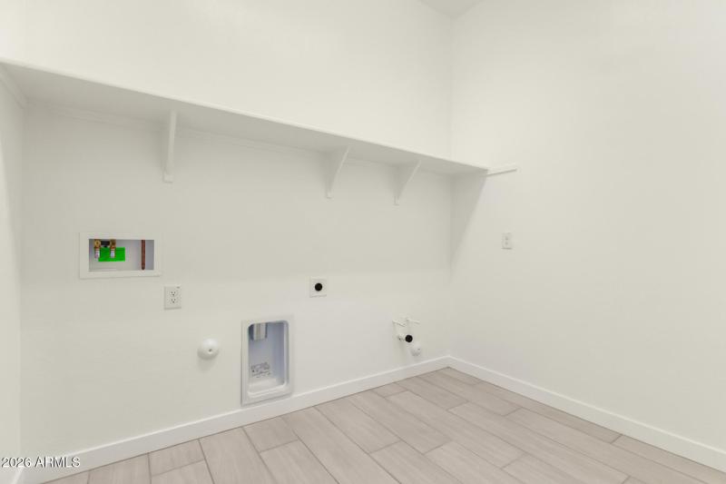 30 - Desert Hollow 15832