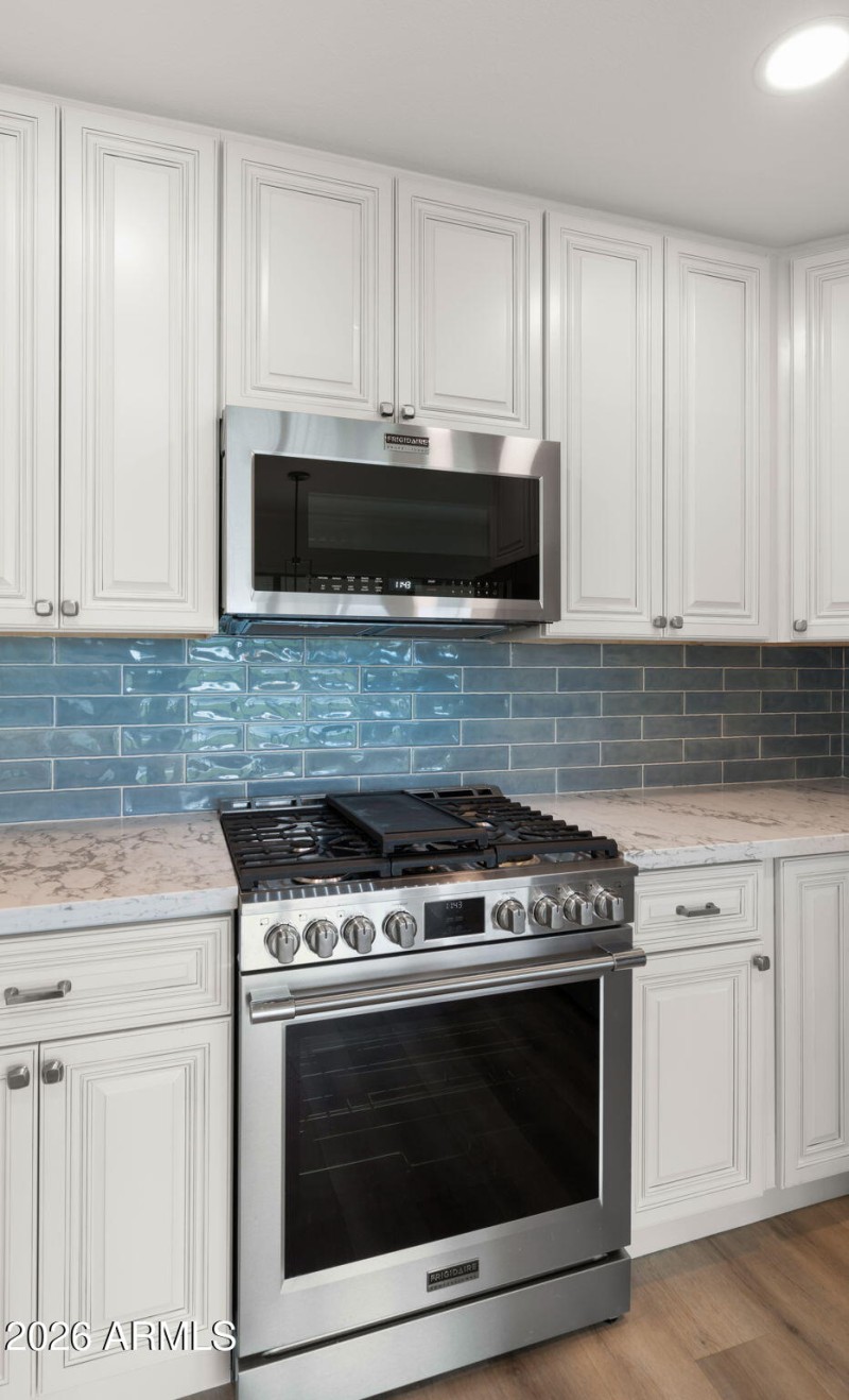 19-web-or-mls-Kitchen3