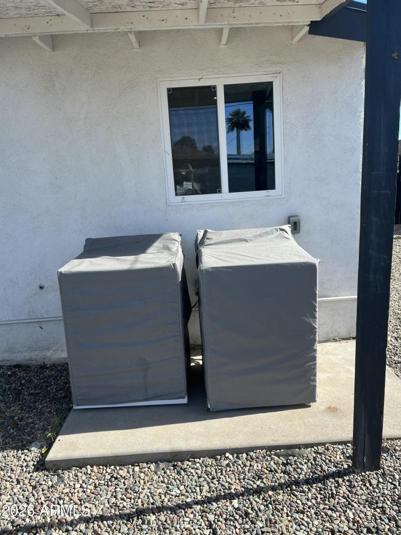 B2AF9CC7-9ED0-4F0D-BBC0-DB1C75D6A3E8