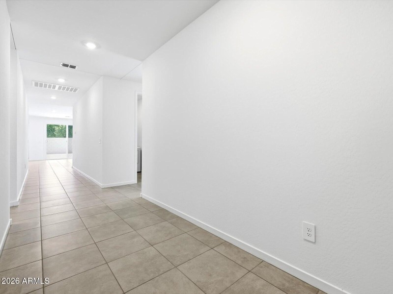 24-85559dfb-3c6e-4398-9821-b69920c1f5a0