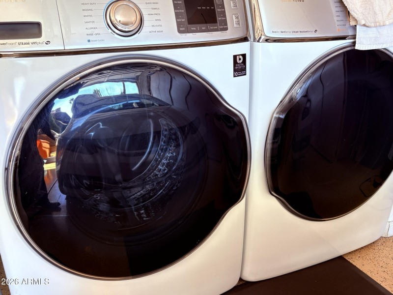 Washer dryer in Garage