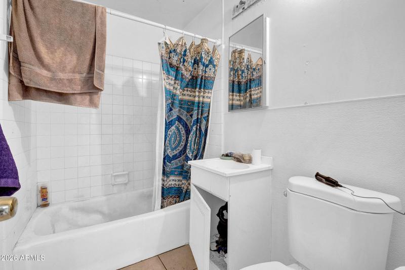 12-custom-1410 W Cheryl Dr-12