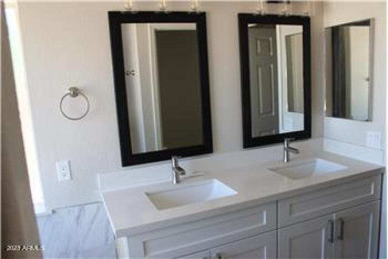 master bath dual sinks