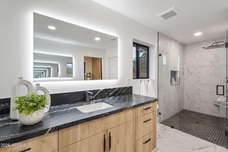 Curbless shower in primary bath