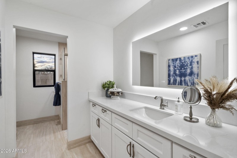 Casita / ADU bathroom